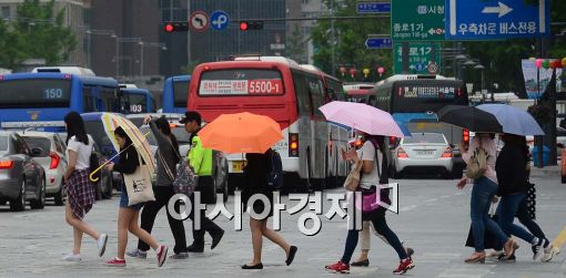 [포토]퇴근길 '우산' 잊지마세요 