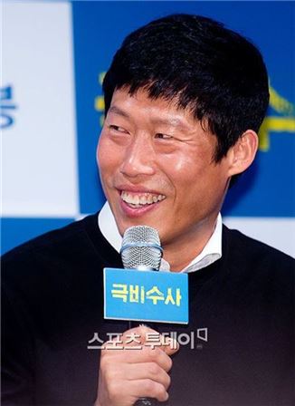 '극비수사' 유해진 "실화 소재, 더 조심스럽고 부담돼"