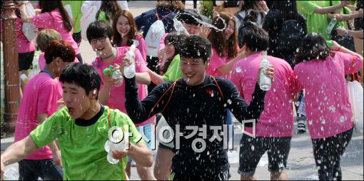 [포토]"동심으로 돌아가요"