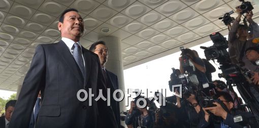 [포토]고검으로 향하는 이완구 전 총리