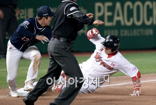 [포토]정상호, '경기 아직 안끝났어!'