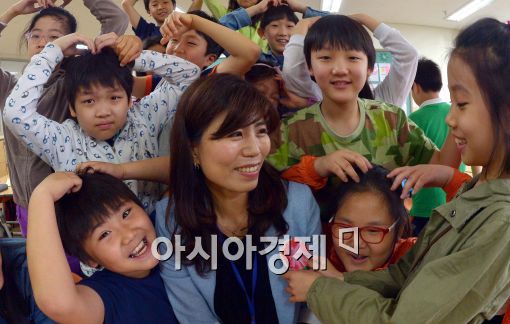 [포토]'사랑합니다 선생님~'