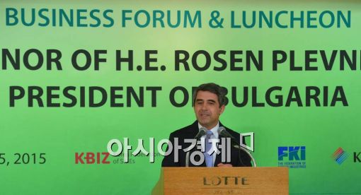 [포토]인사말하는 로젠 플레브넬리에프 불가리아 대통령 