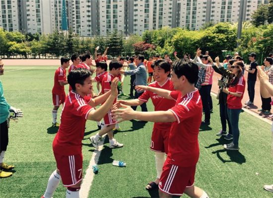 아시아경제, 기자협회 축구대회 준우승