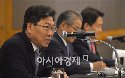 [포토]발언하는 윤상직 장관