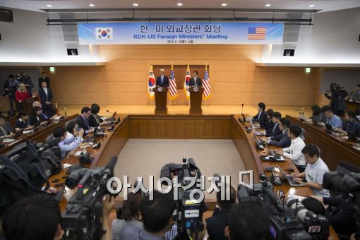 [포토]한·미 외교장관 공동기자회견