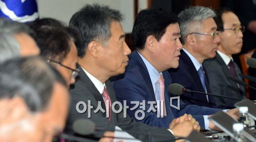 [포토]제21회 국무회의, 모두발언하는 최경환 경제부총리