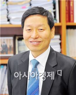 정재룡 국회 수석전문위원