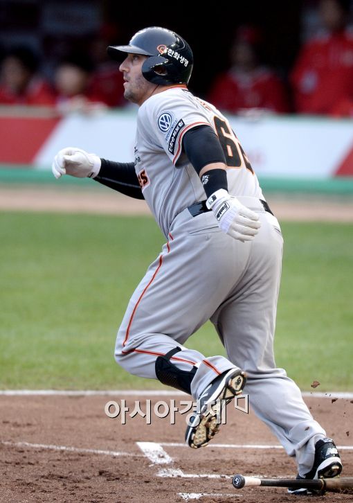 [포토]폭스, 'KBO리그 첫 안타는 2타점 2루타'