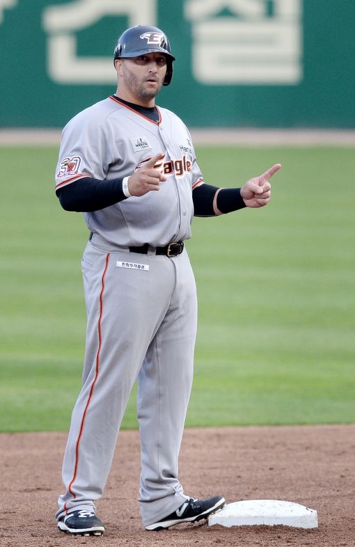 [포토]폭스, '화끈한 첫 안타 봤지?'