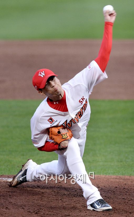 [포토]고효준, '있는 힘껏 던질거야'