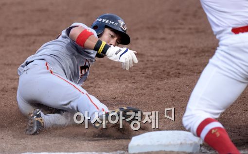 [포토]이용규, '공 보다 빠르게'