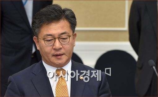 홍용표 통일부 장관.