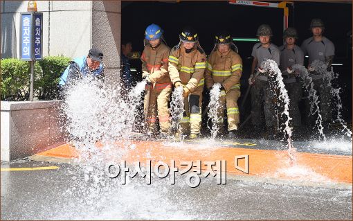 [포토]강남역 침수 대비 훈련