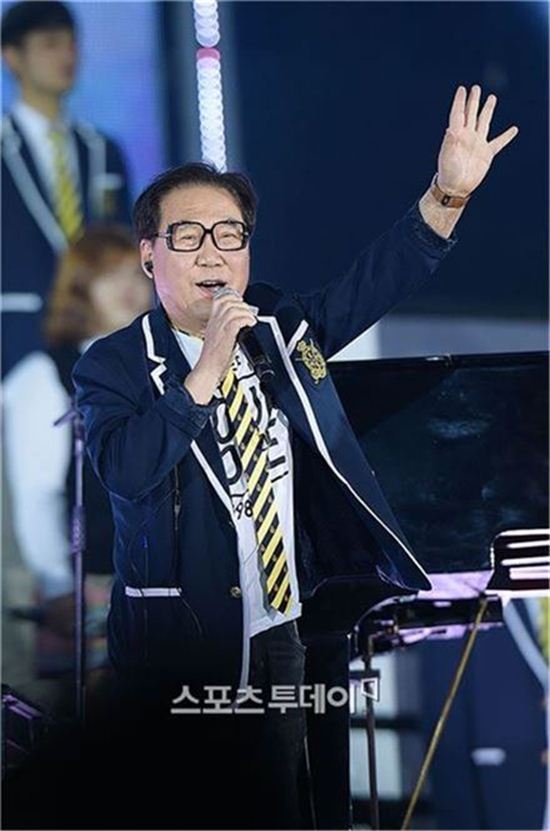 '라디오시대' 측 “조영남, 당분간 방송 어려워…이상우가 대신 한다” 