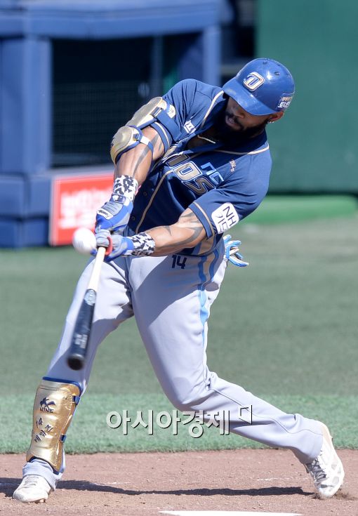 [포토]테임즈, '빗맞은 행운의 안타'