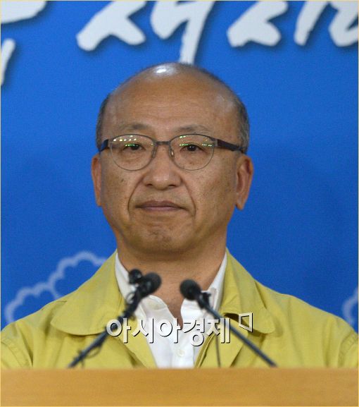 [포토]메르스 확산, 굳게 입다문 문형표 장관