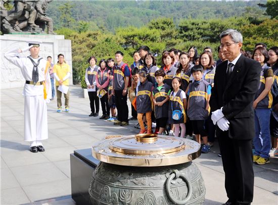 [포토] "순국선열의 숭고한 희생, 잊지 않겠습니다"