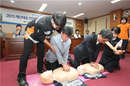 강서구 전 직원 응급·재난관리 전문 요원화 