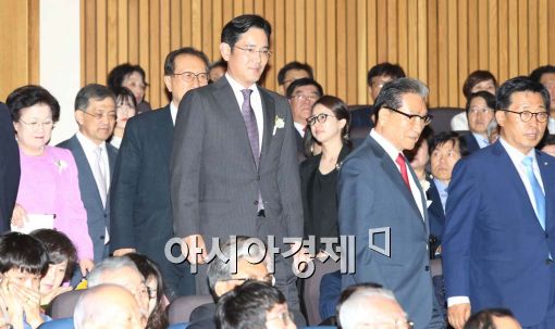 [포토]입장하는 이재용 삼성전자 부회장 