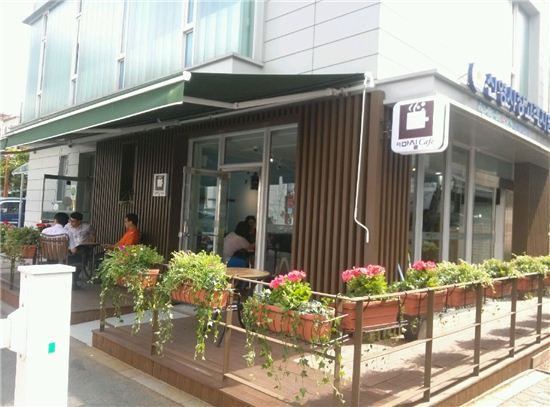 신월동 신영시장에 카페와 문화센터 오픈 화제