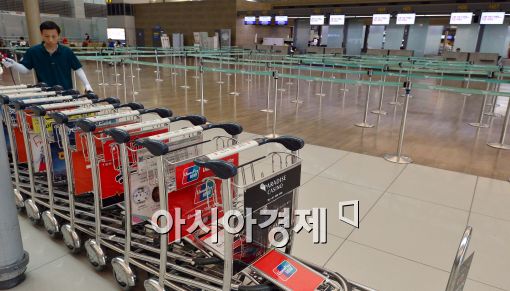 [메르스 한달] 대한항공·아시아나 취소객 '20만명' 넘었다(상보)