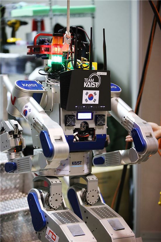 최강 로봇 '휴보'…재난로봇 대회에서 우승 