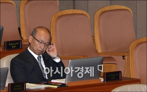 [포토]'왜…귀가 간지럽지'