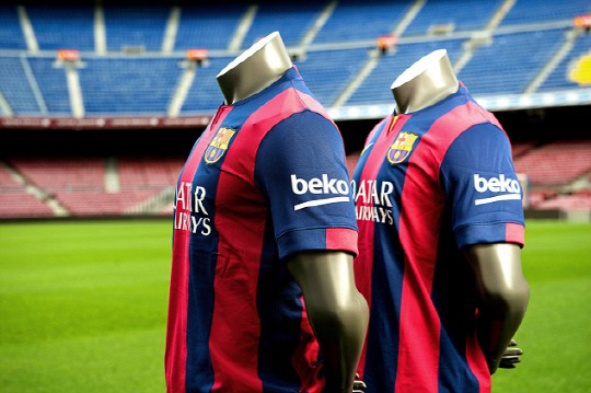 베코와 카타르항공 로고가 박힌 FC바르셀로나 유니폼