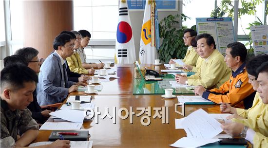 [포토]이낙연 전남도지사, 메르스 방역대책 간담회 개최