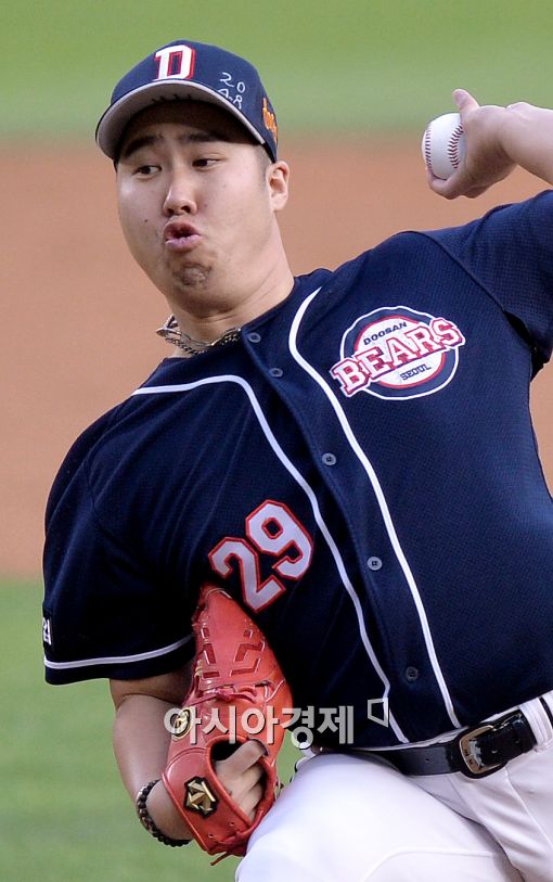 [포토]유희관, '시즌 8승을 향해'