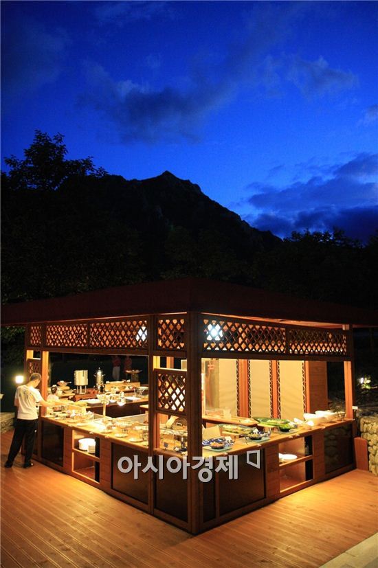 설악 켄싱턴 스타호텔 더 가든 BBQ