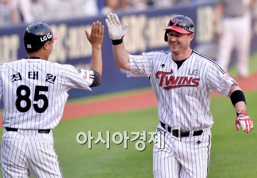 [포토]한나한, '기분좋은 선제 스리런!'