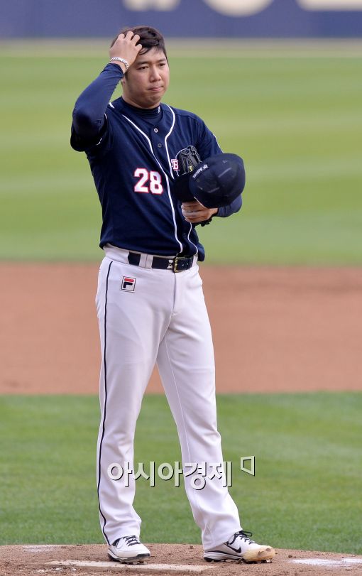 [포토]장원준, '초반부터 흔들리는 제구'