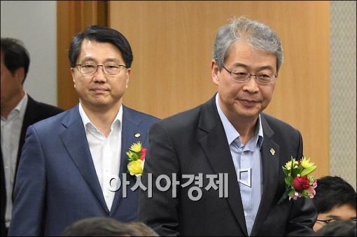 [포토]행사 참석하는 임종룡·진웅섭