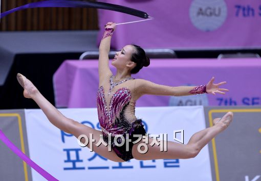 [포토]손연재, '우아하게 날아오른 체조요정'