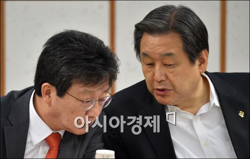 새누리당 지도부. 김무성 대표(오른쪽)와 유승민 원내대표.