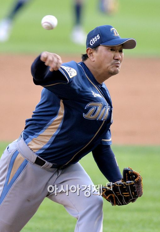 [포토]역투하는 NC 선발 손민한