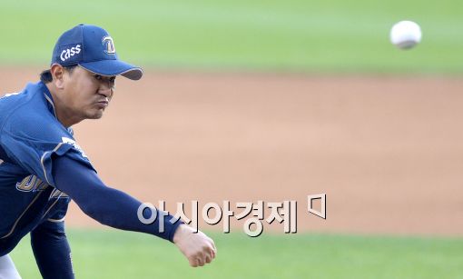 [포토]손민한, '칠테면 쳐봐'