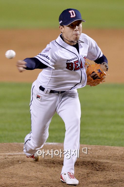 [포토]역투하는 두산 오현택