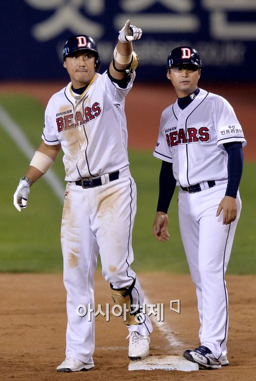 [포토]홍성흔, '나 오늘 벌써 5타점째야!'