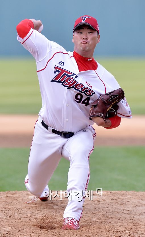 [포토]KIA 선발 김진우의 역투
