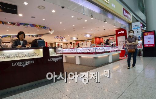 [포토]한산한 인천공항 면세점