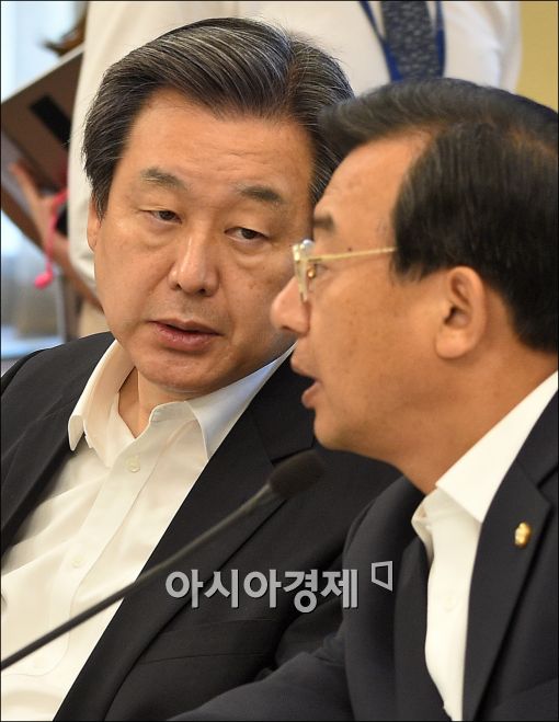 [포토]이야기하는 김무성·이정현