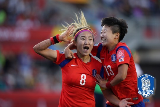 남자 축구 48년 걸린 16강, 태극낭자가 해냈다