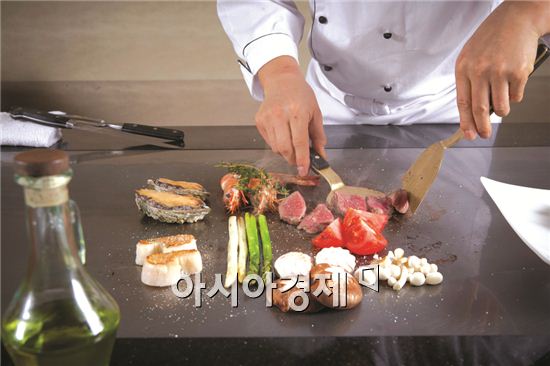 더 플라자 '투스카니 테판 스페셜' 선봬