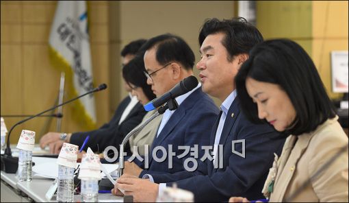 [포토]발언하는 원유철 정책위의장