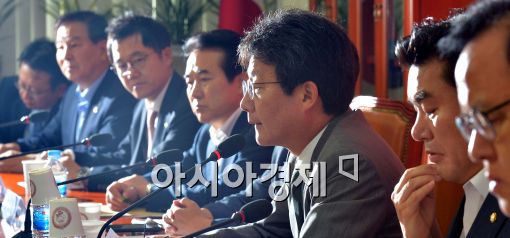 [포토]서민금융 지원 강화방안 당정협의