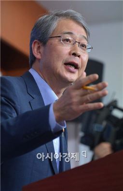 임종룡 금융위원장 "거래소 IPO 통해 '코스닥-코넥스' 투자재원 마련"  