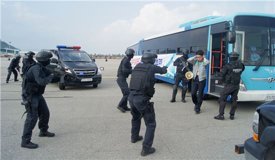 광주공항, 광주U대회 대비 대테러·비상대응 합동훈련